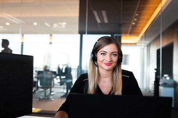 Membre 123 Pare-Brise du call center Laura