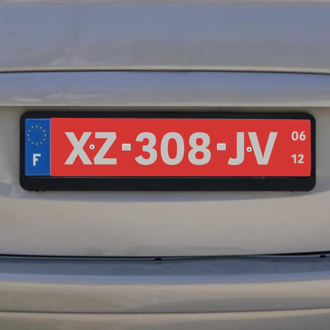 Que Signifie Les Plaque D Immatriculation Rouge Plaque d'immatriculation rouge : connaissez-vous la vraie signification ?