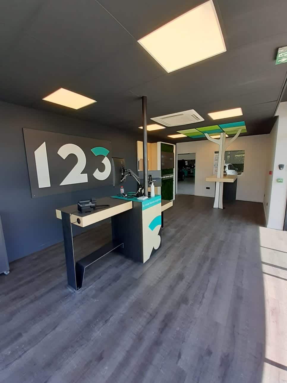 Intérieur du centre 123 Pare-Brise Arras