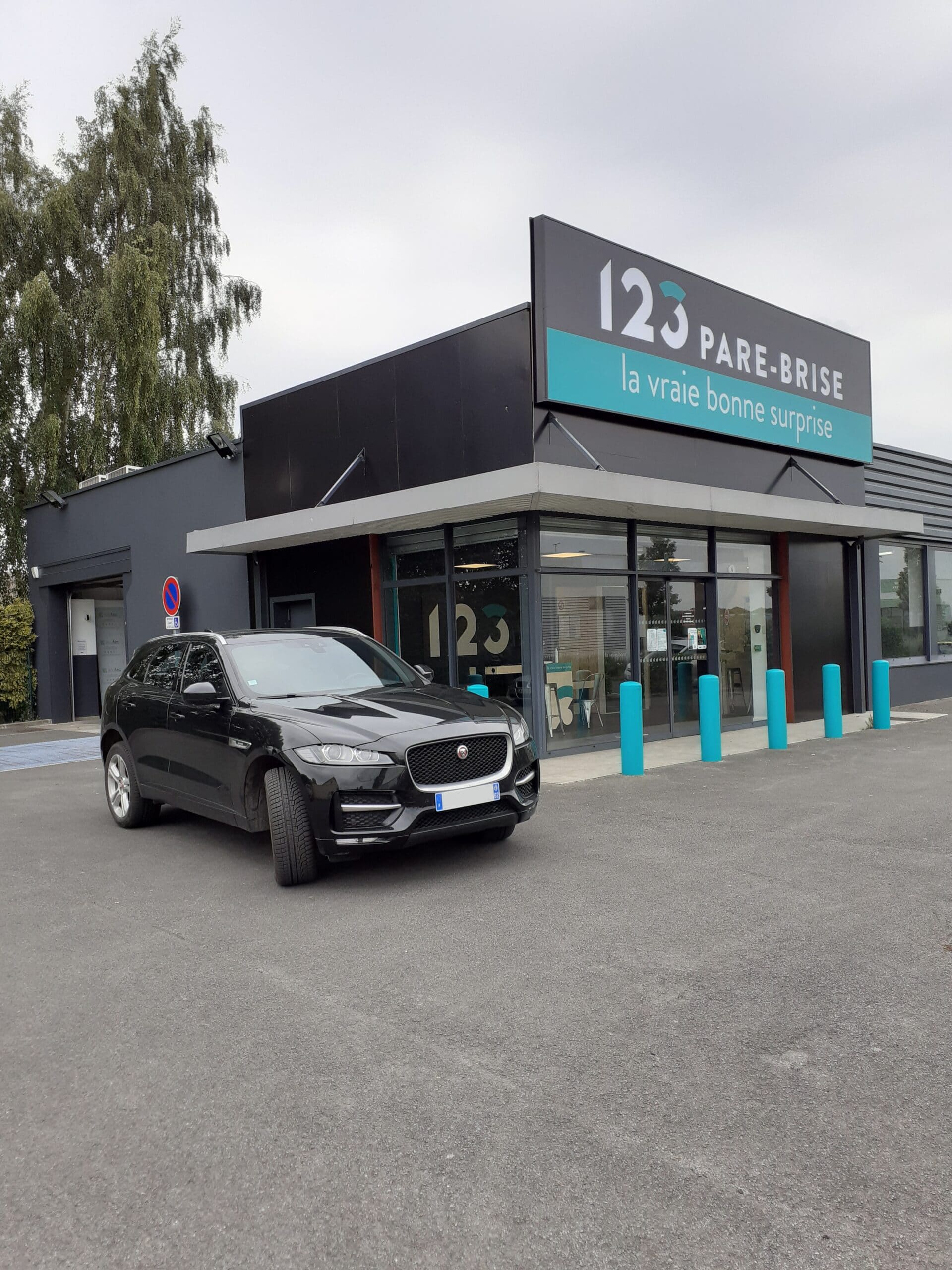 Intervention faite sur une Jaguar F Pace par l'agence 123 Pare-Brise Arras