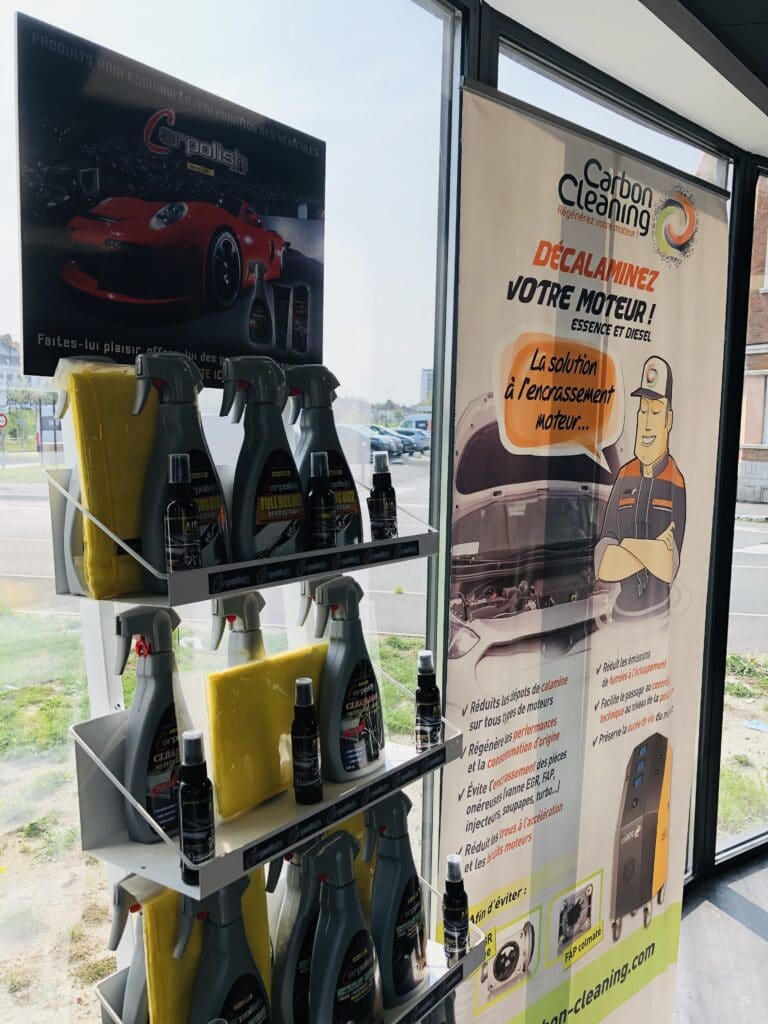 123PareBrise-Dunkerque-entretien-auto-decalaminage Affiche et stand sur le décalaminage et les produits d'entretients automobile