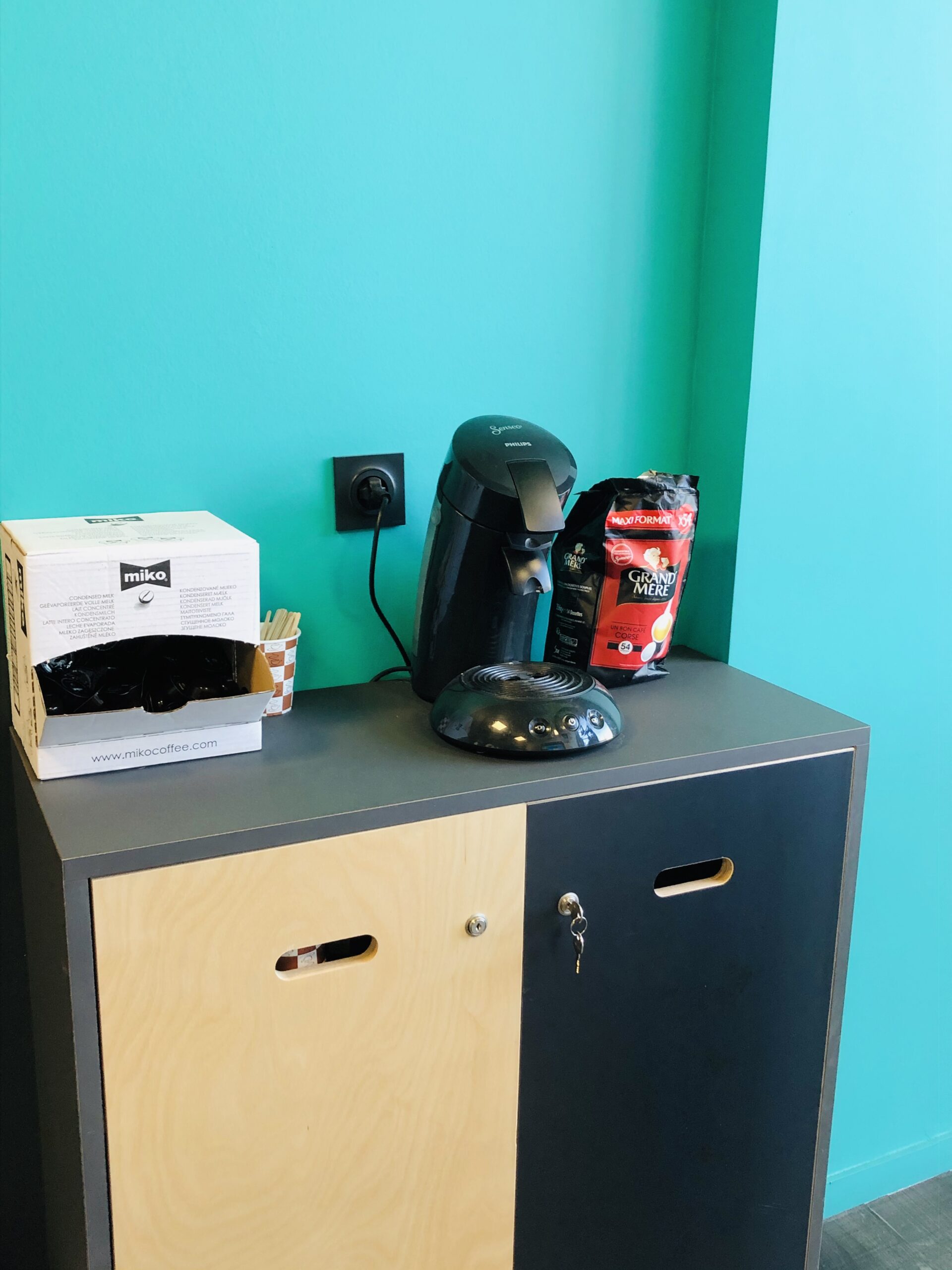 Machine à café à disposition au centre 123 Pare-Brise Marcq-en-Barœul