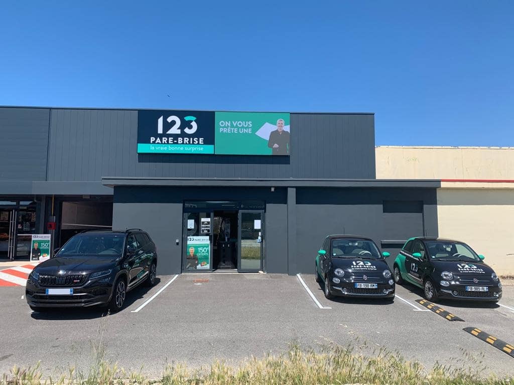 Façade du centre 123 Pare-Brise Montélimar