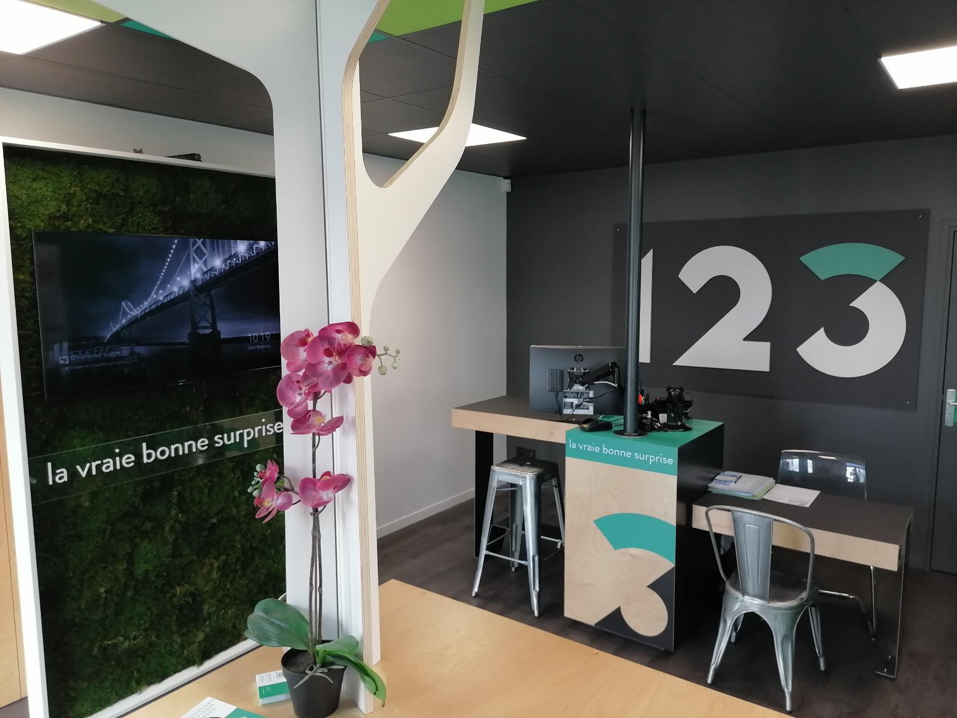 Accueil du centre 123 Pare-Brise Soyons