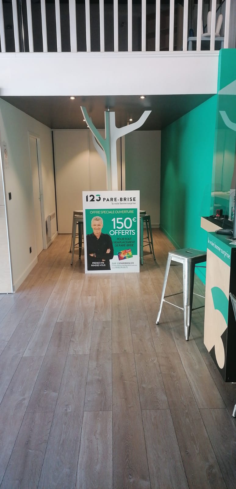 Intérieur de l'agence 123 Pare-Brise Vienne