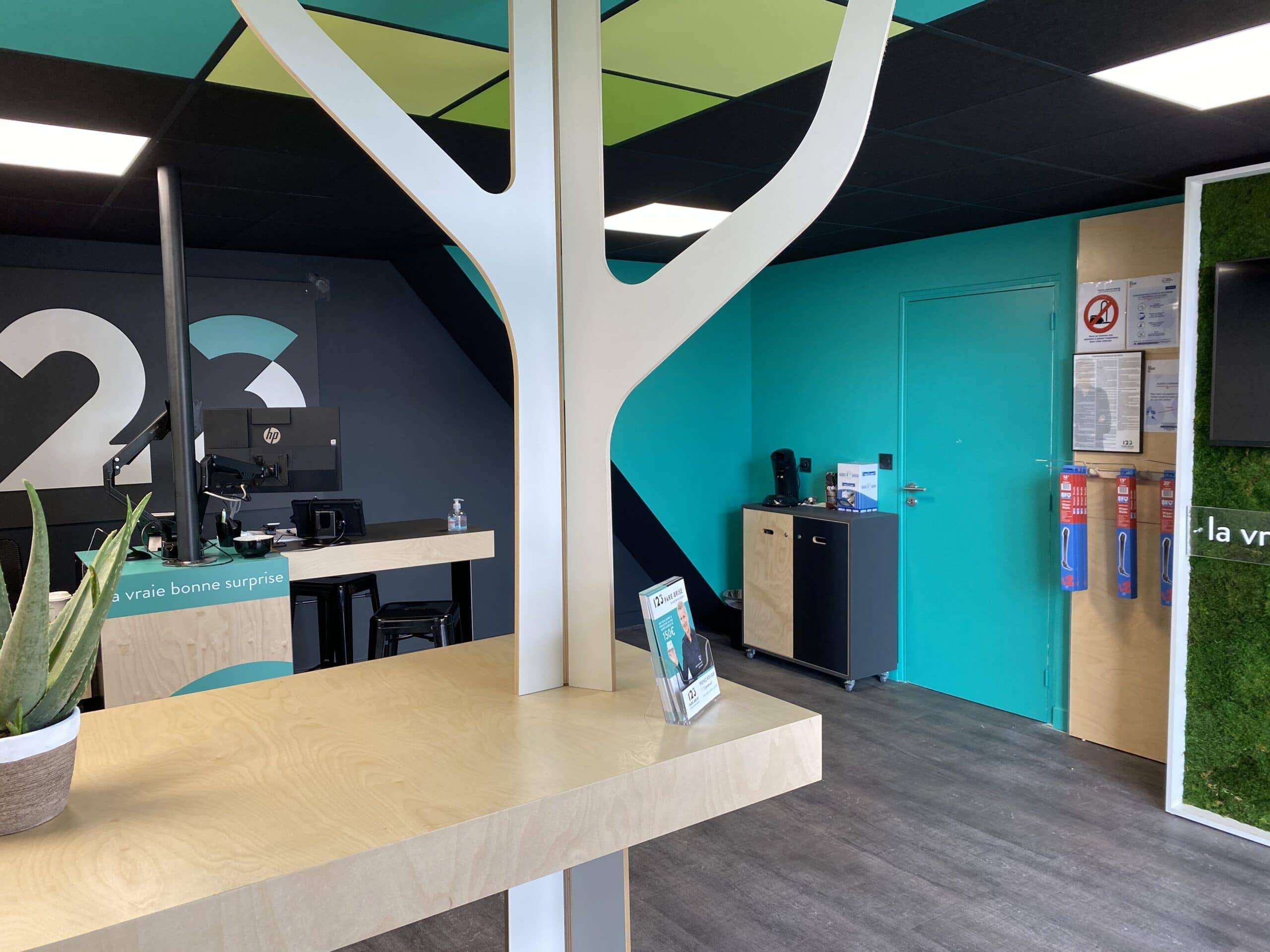 Intérieur du centre 123 Pare-Brise Wattrelos