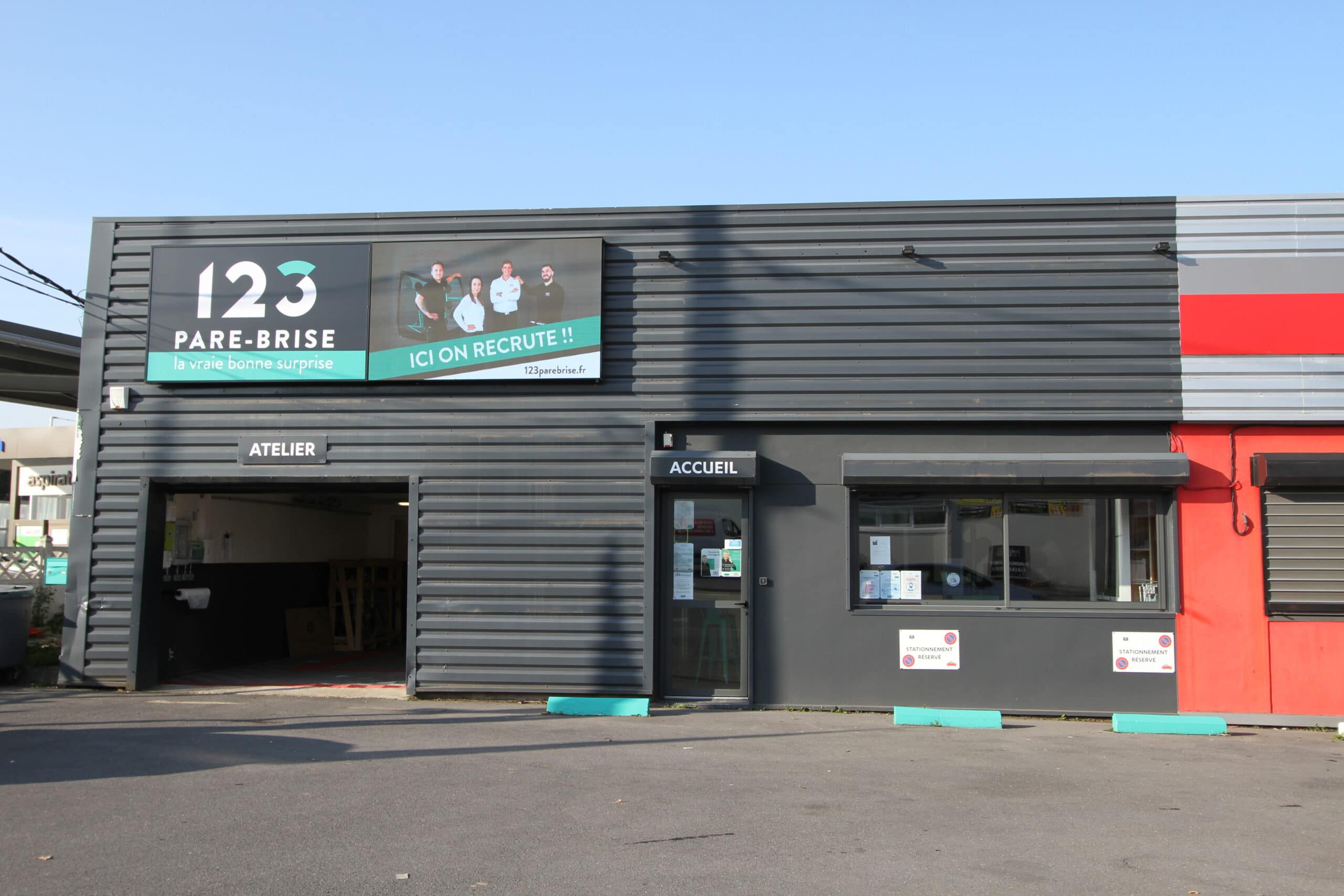 Façade de l'agence 123 Pare-Brise Lens