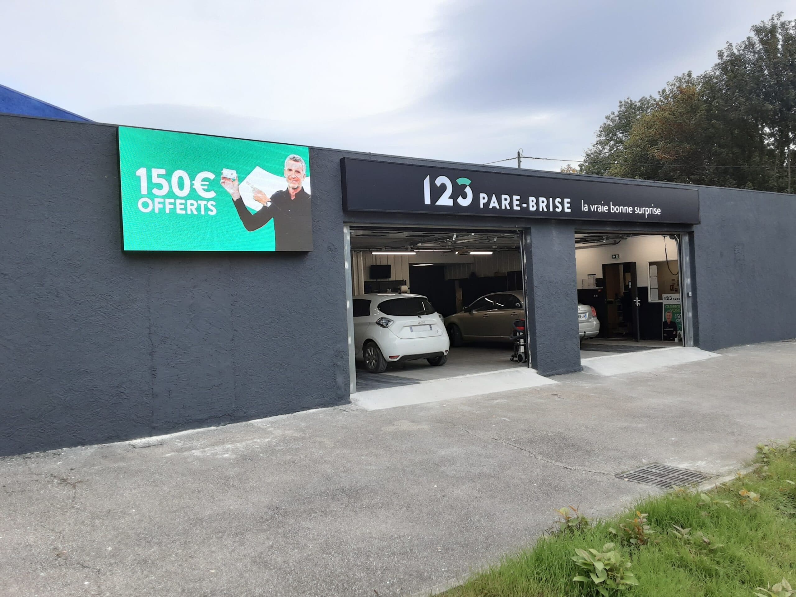 Façade de l'agence 123 Pare-Brise Voiron