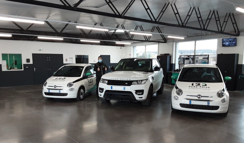 123PareBrise-Le-Puy-en-Velay-intervention-Land-Rover-Range-sport Intervention terminée sur un Land Rover Rangsport dans l'atelier 123 Pare-Brise Le-Puy-en-Velay