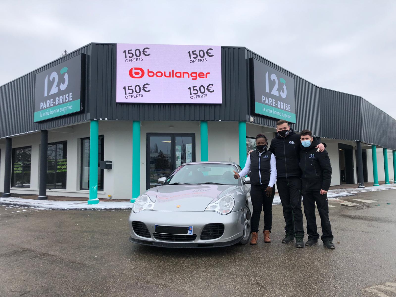 Equipe 123 Pare-brise Bourg-en-Bresse après intervention sur une Porsche 996 turbo