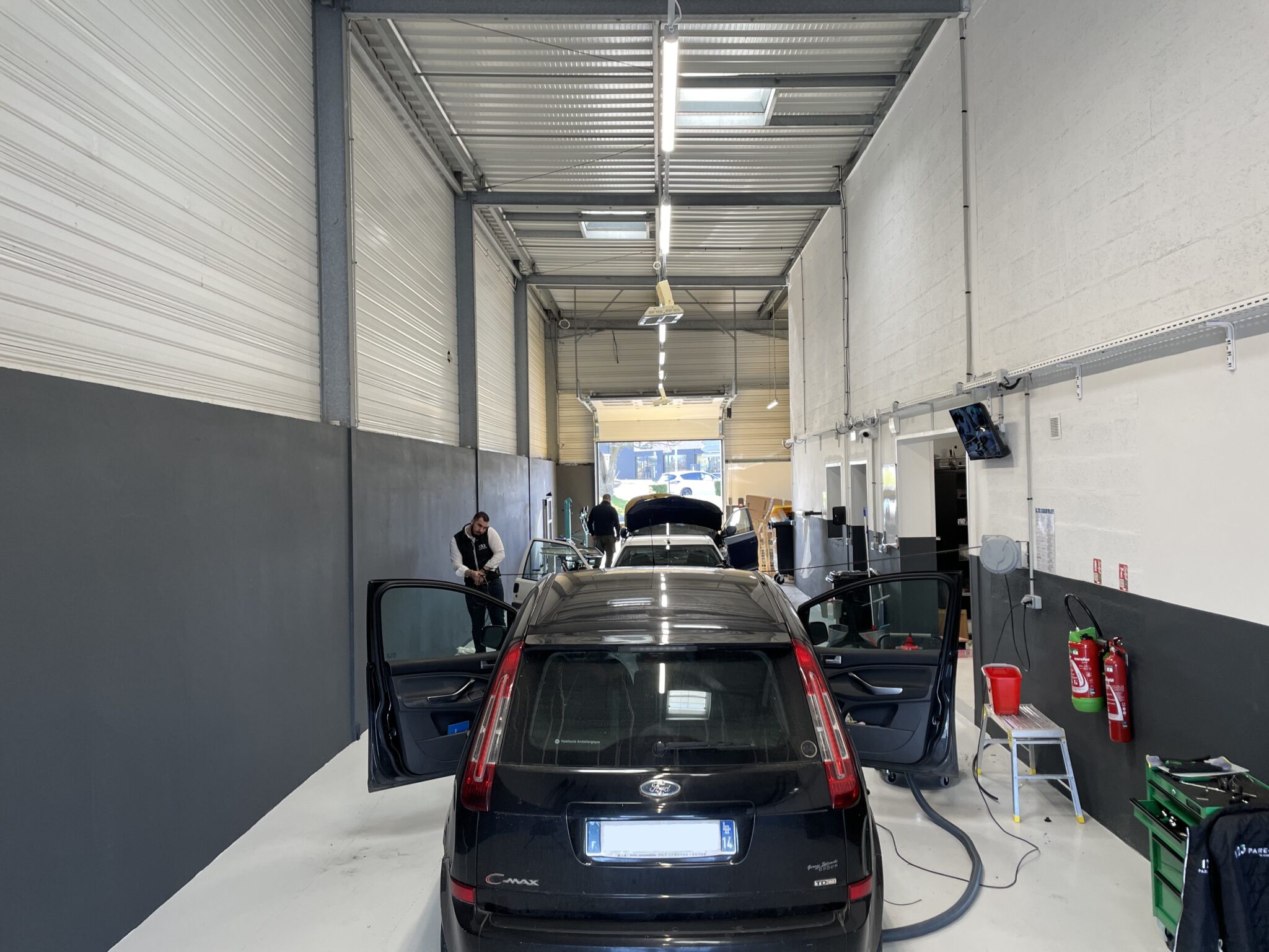 Remplacement de pare-brise dans l'atelier 123 Pare-Brise Le Havre