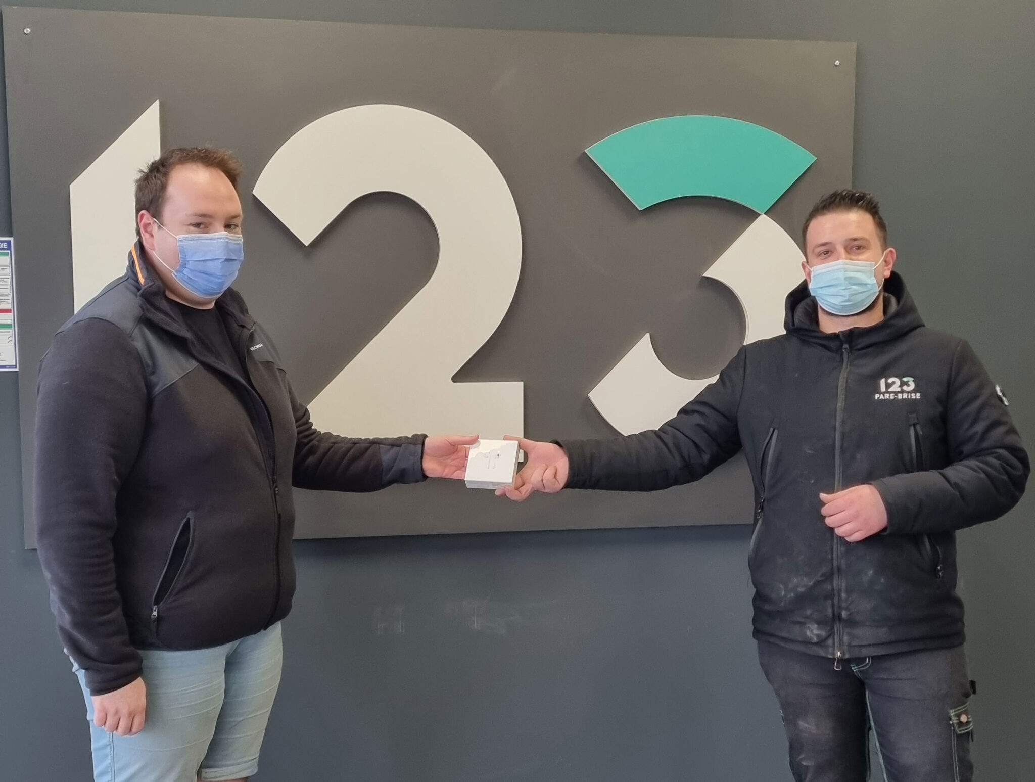 Notre client repart avec ses Airpods 2.