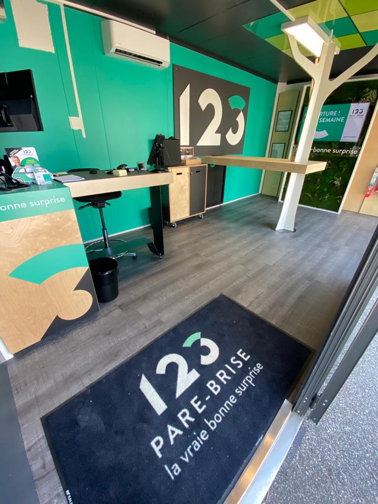 Intérieur du centre 123 Pare-Brise Saint-Egrève