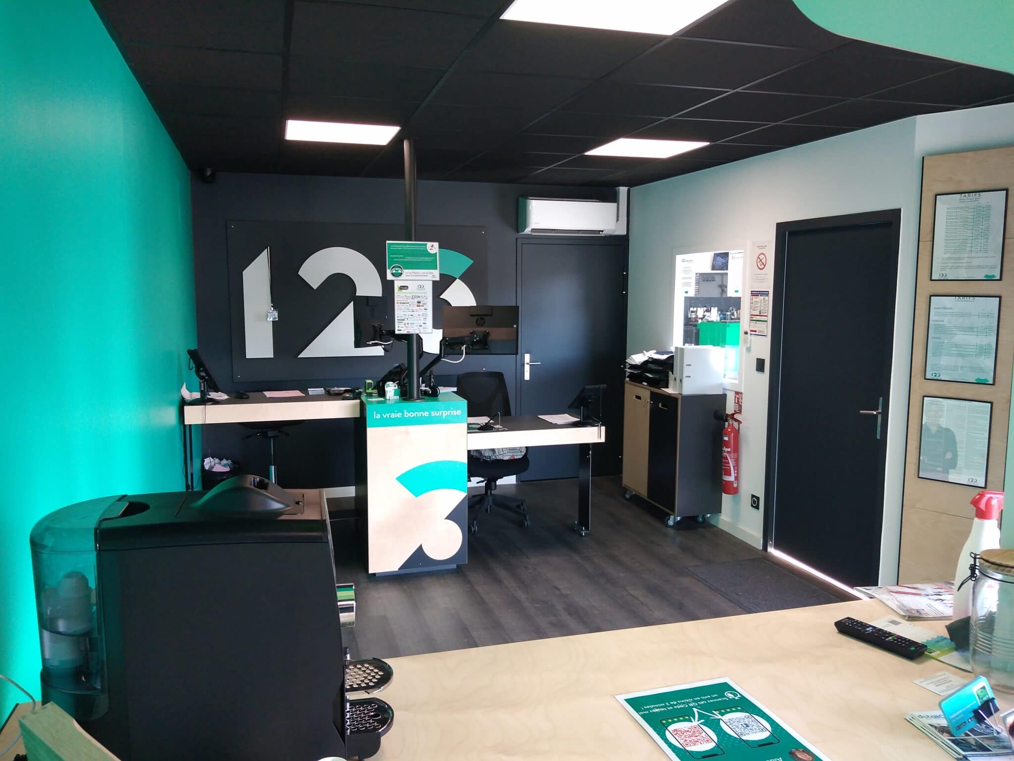 Intérieur du centre 123 Pare-Brise Sorgues