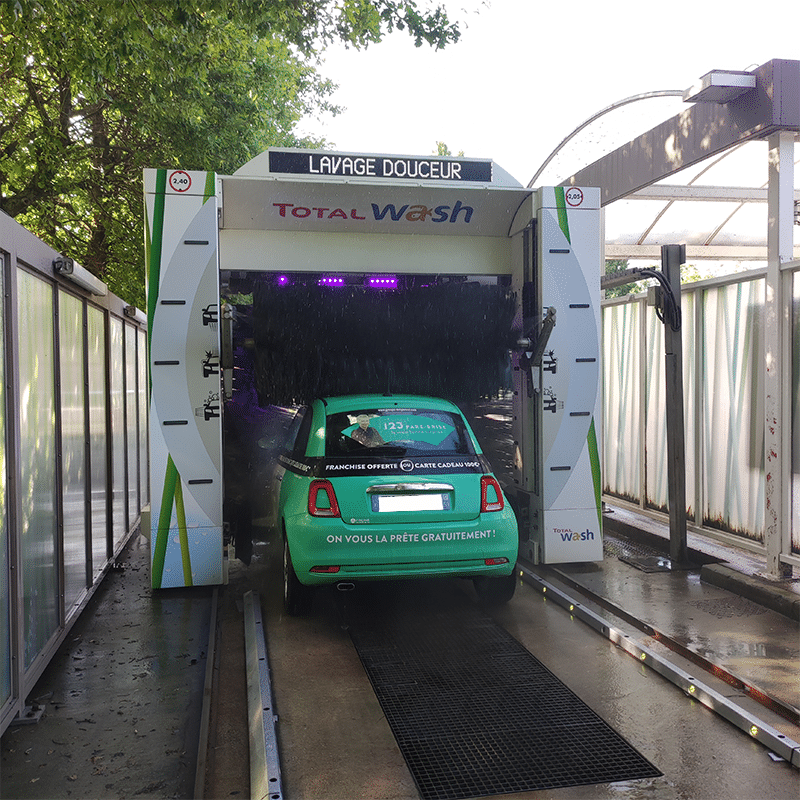 Les solutions écologiques pour laver sa voiture sans nuire à l'environnement.