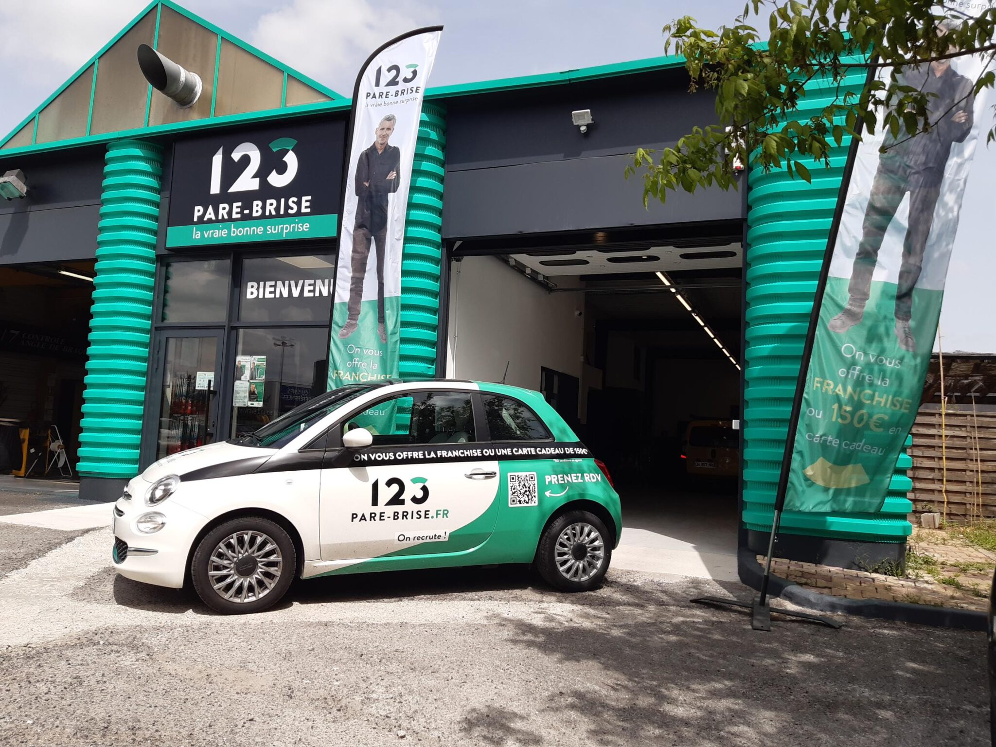 Façace 123 Pare-Brise Bordeaux Mérignac avec véhicule de prêt