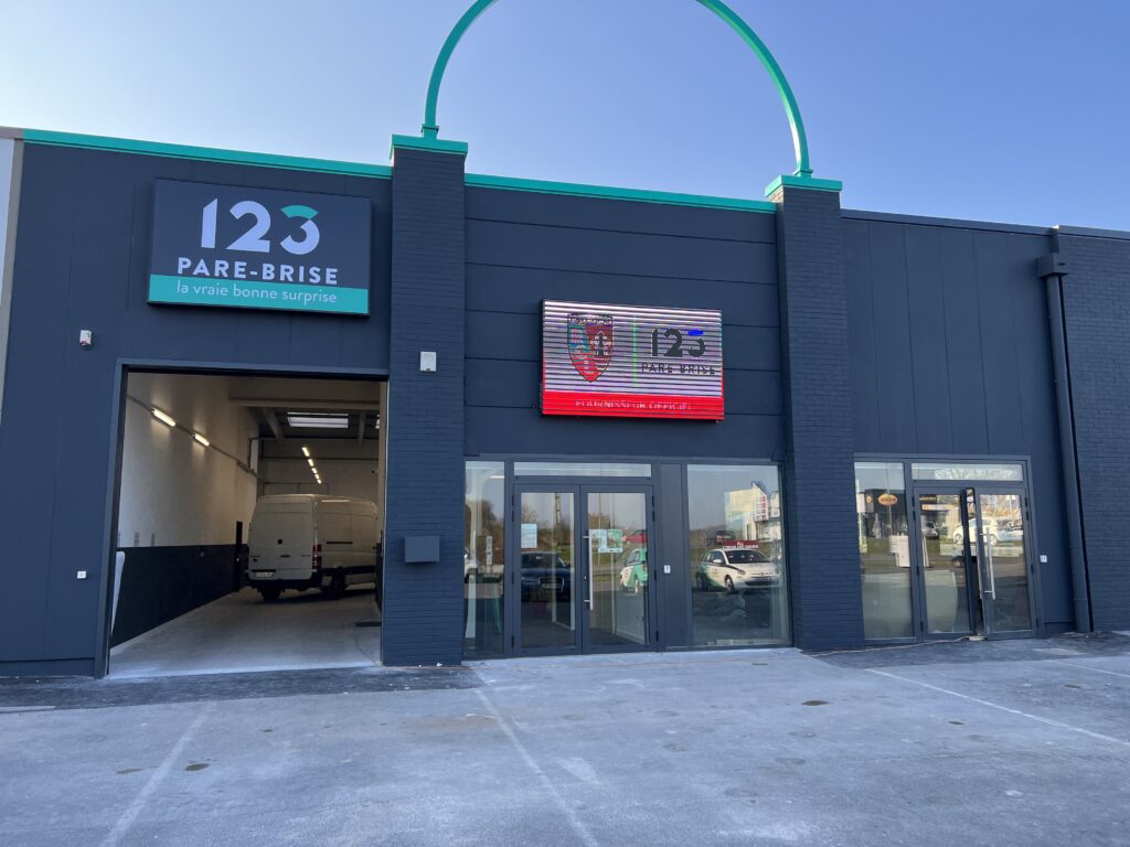 123 Pare Brise Cambrai façade Agence 123 Pare-Brise Cambrai