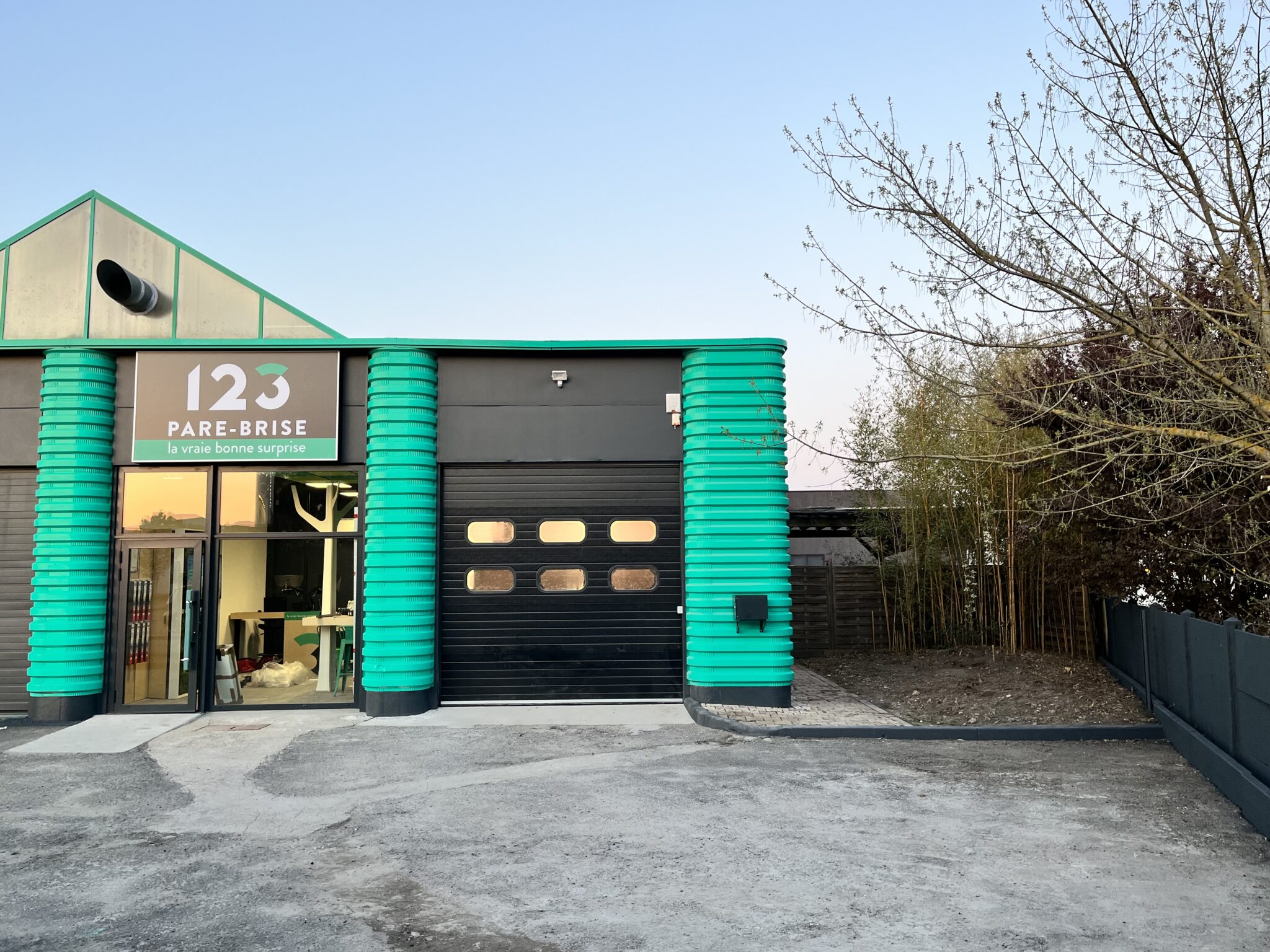 Façade agence Bordeaux Mérignac 123 Pare Brise