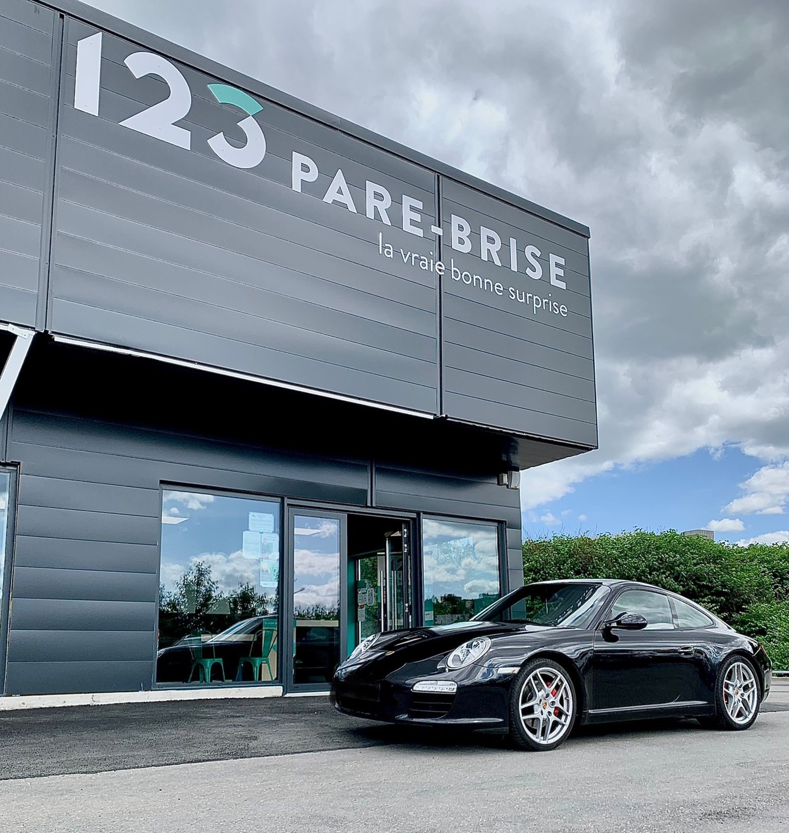 Agence de Saint Etienne véhicule porsche