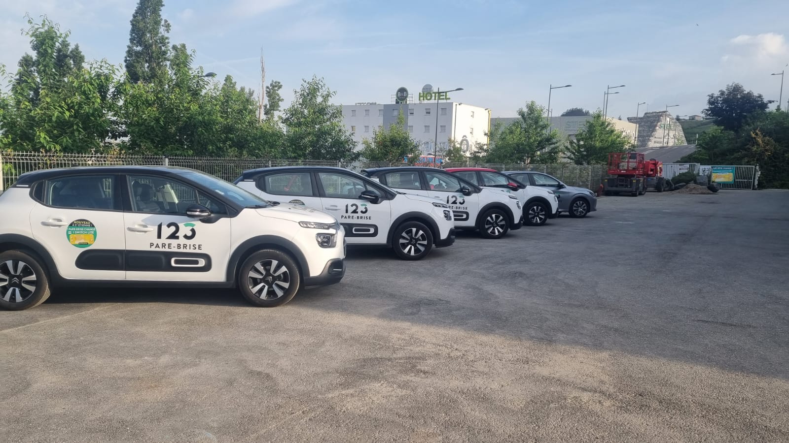 Agence de Saint Etienne véhicule de courtoisie