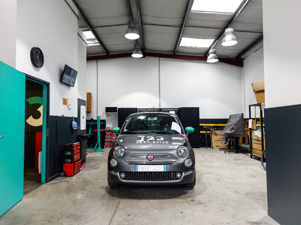 123parebrise-atelier-vehicule-de-courtoisie Agence 123 Pare-Brise Echirolles atelier