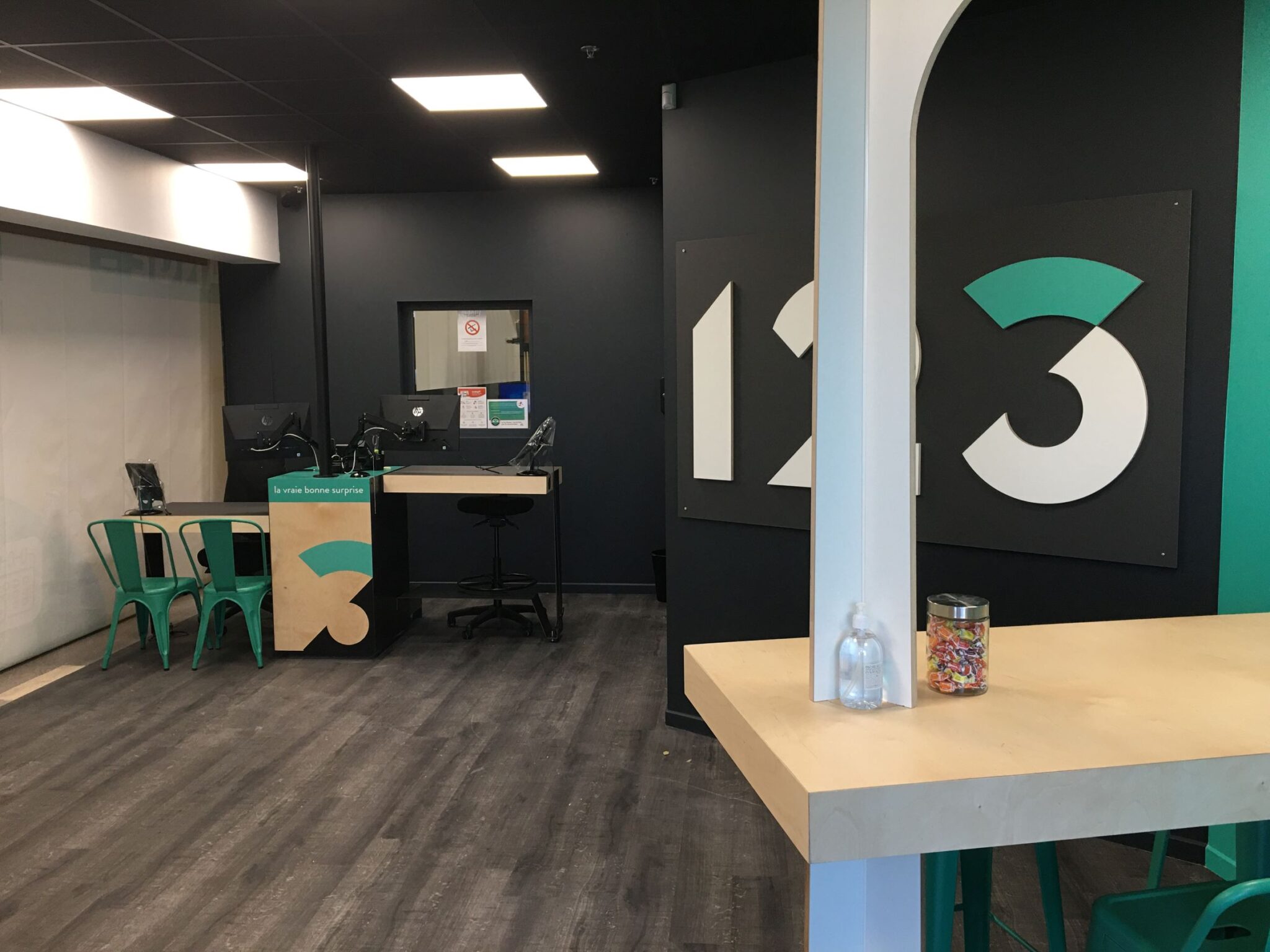 Agence 123 Pare Brise Reims La Neuvillette intérieur espace client