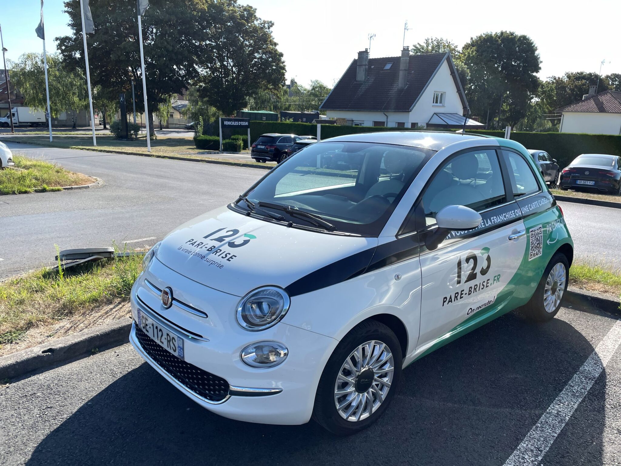 Agence 123 Pare Brise Saint Quentin véhicule de courtoisie