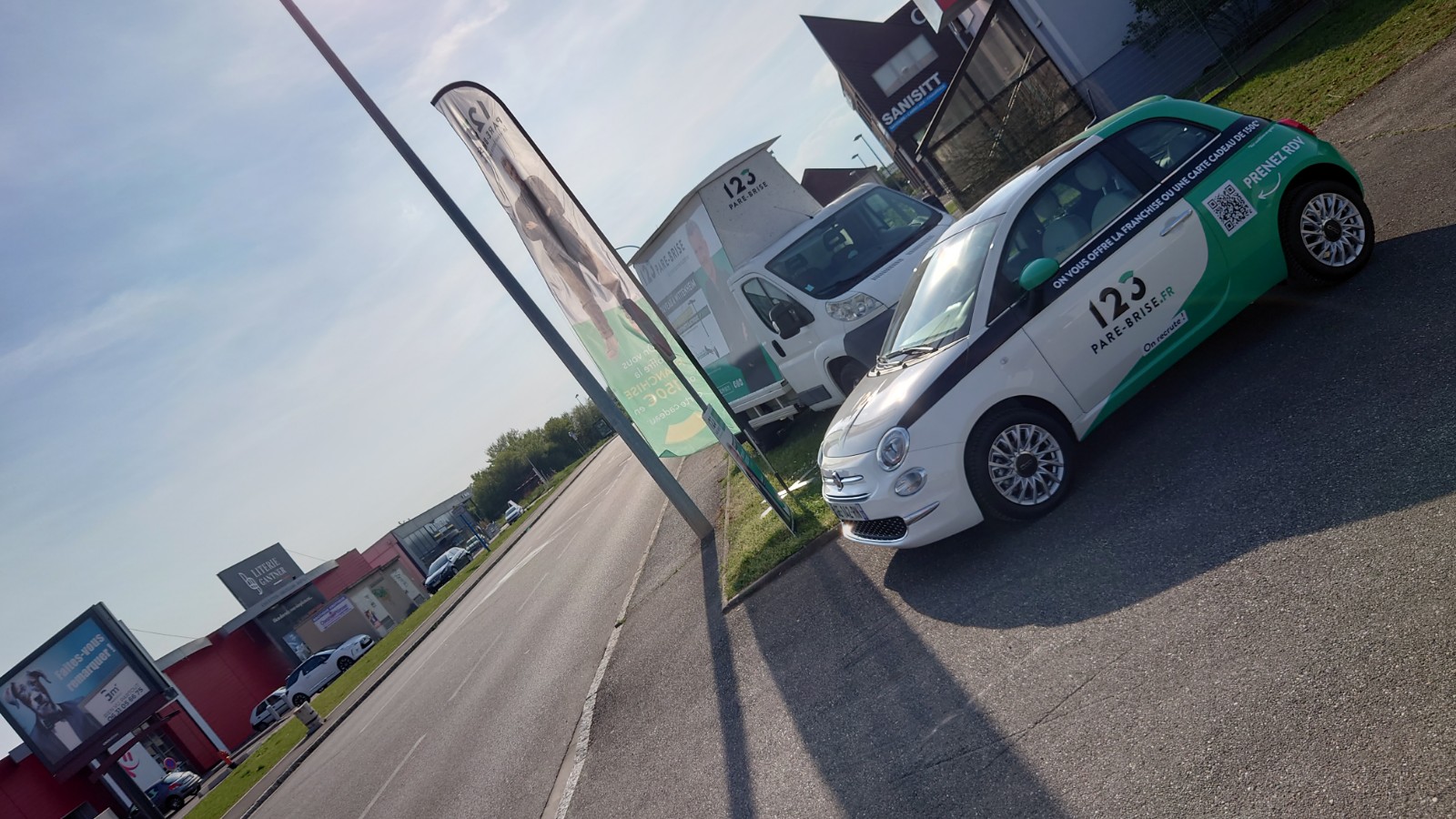 Agence 123 Pare Brise Wittenheim véhicule de courtoisie