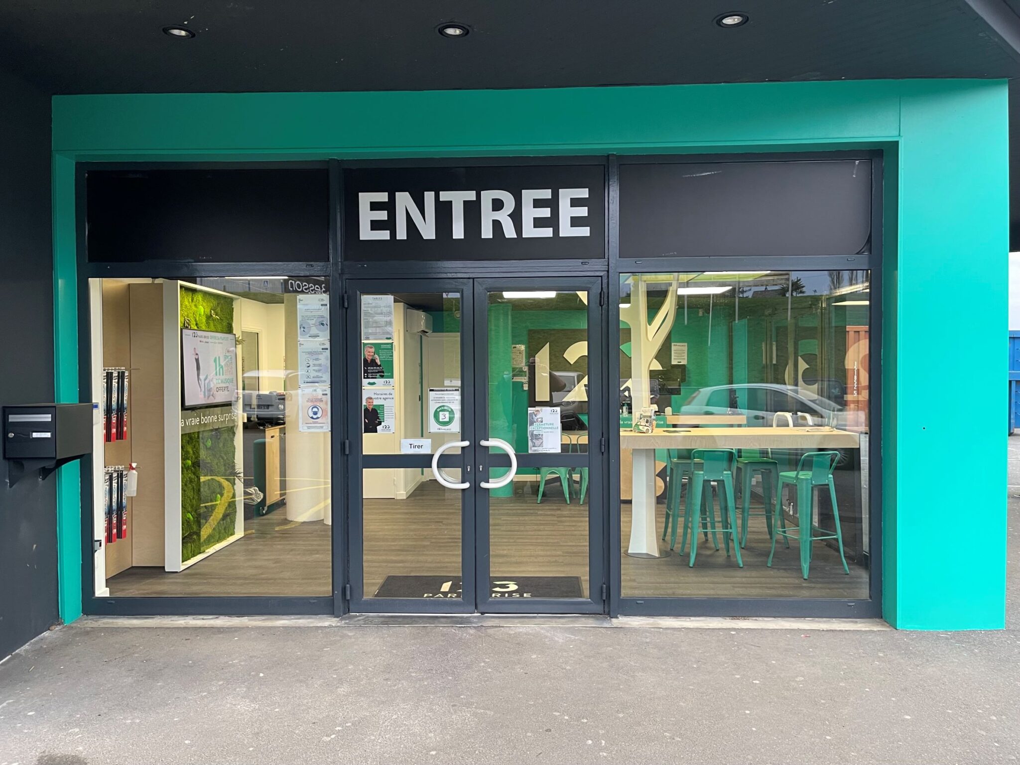 Agence 123 Pare Brise Rouen Barentin entrée