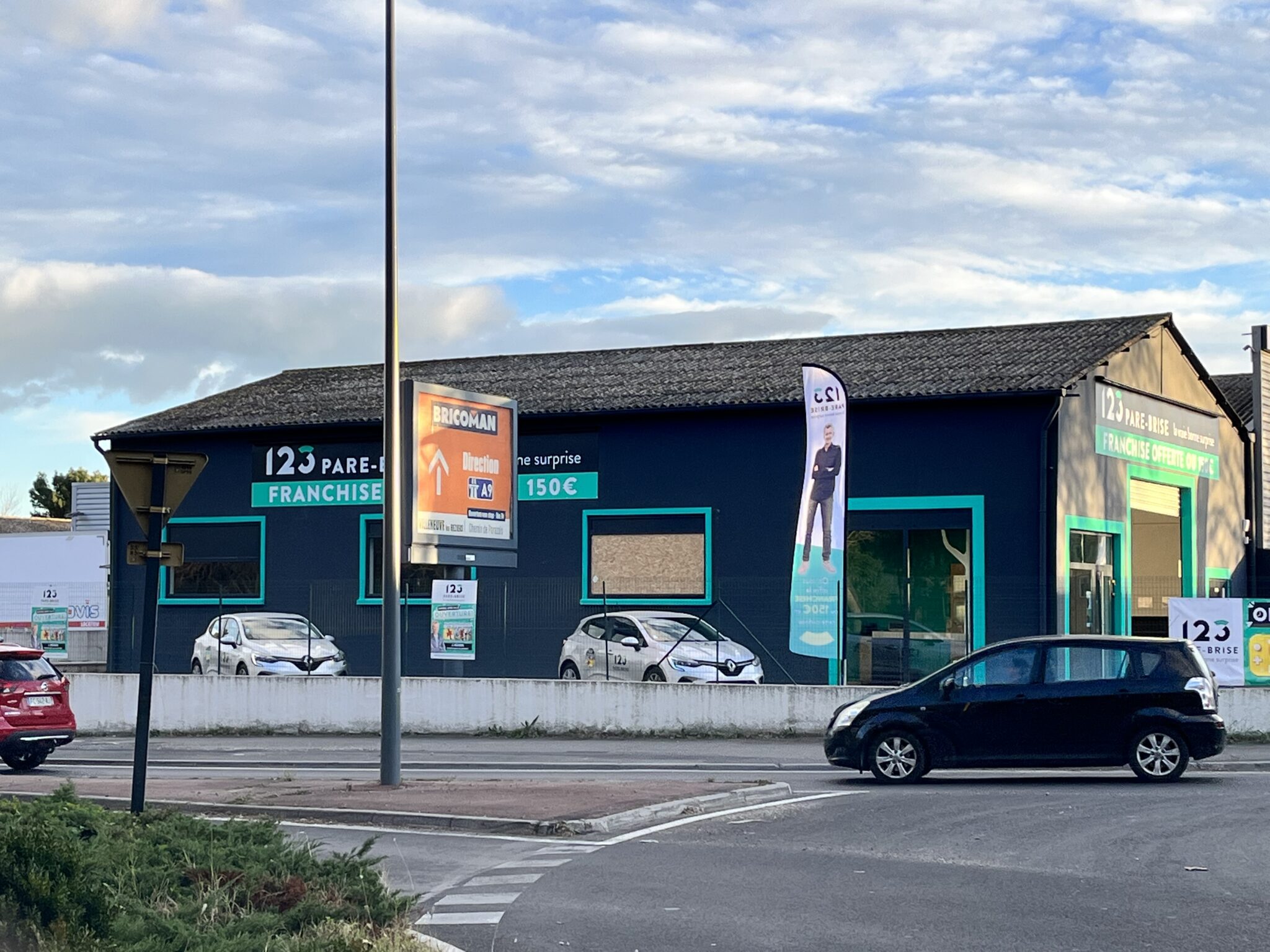 Agence 123 Pare Brise Béziers extérieur