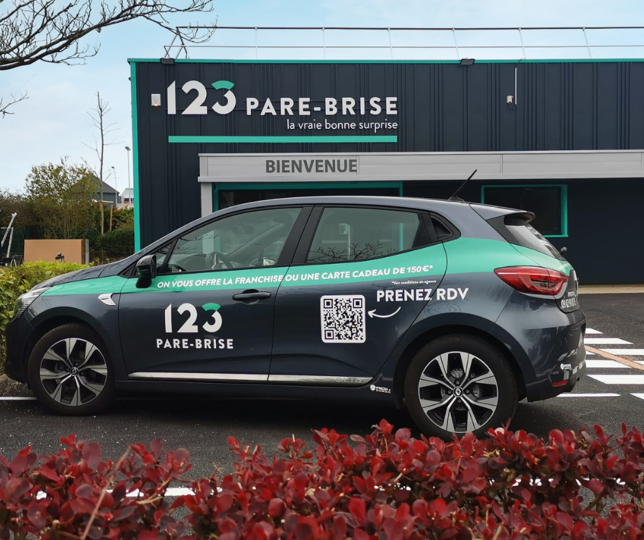 Agence 123 Pare-Brise Cherbourg véhicule de courtoisie