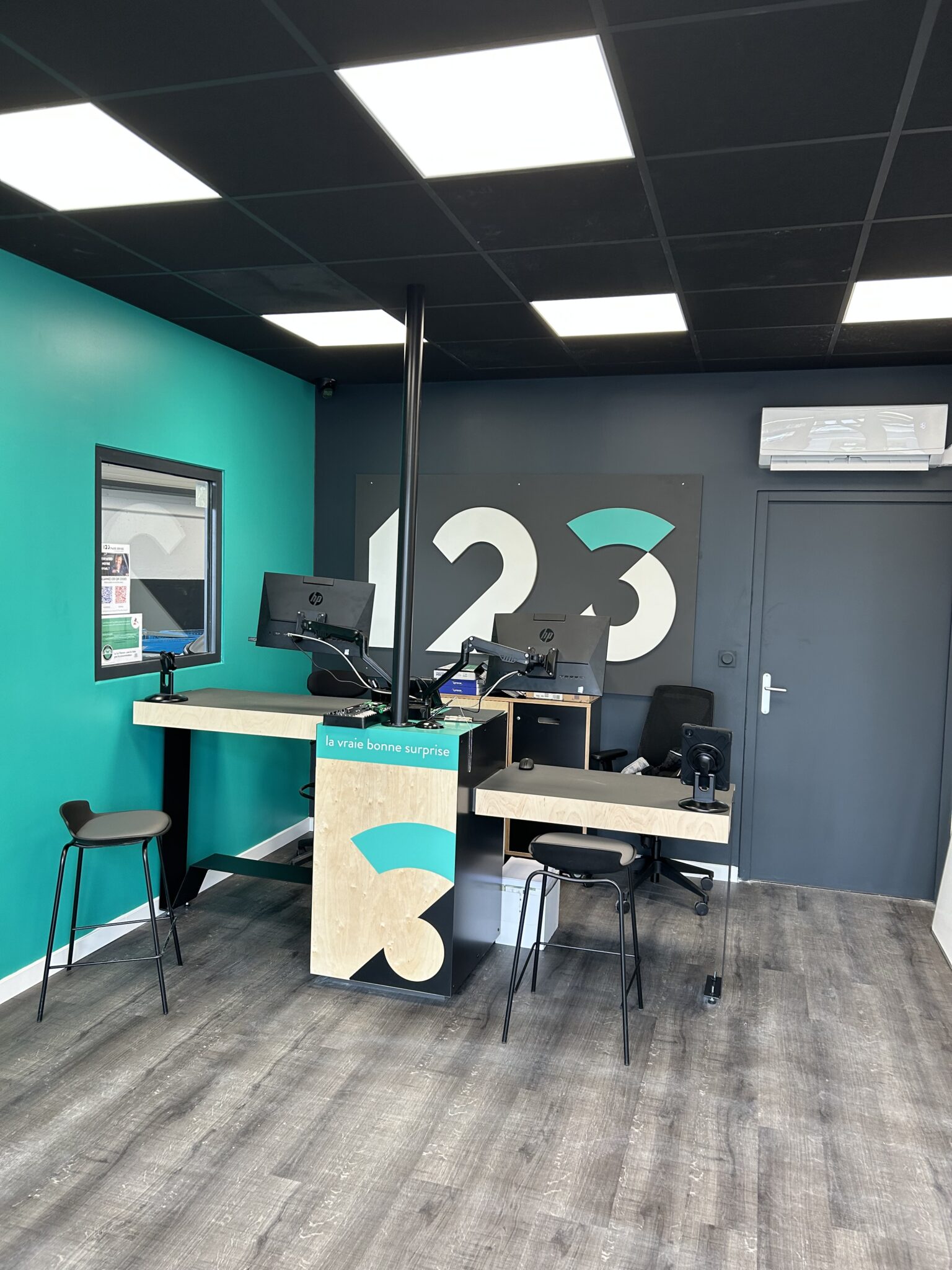 Agence 123 Pare-Brise Moulins accueil client