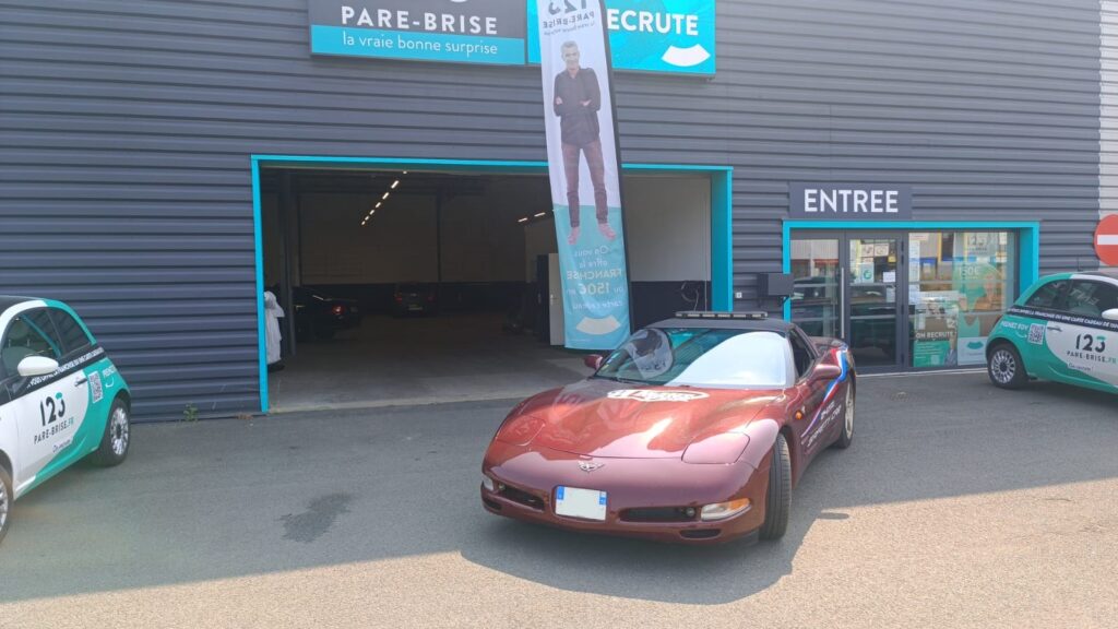 123parebrise-le-mans-arnage-safety-car-rouge