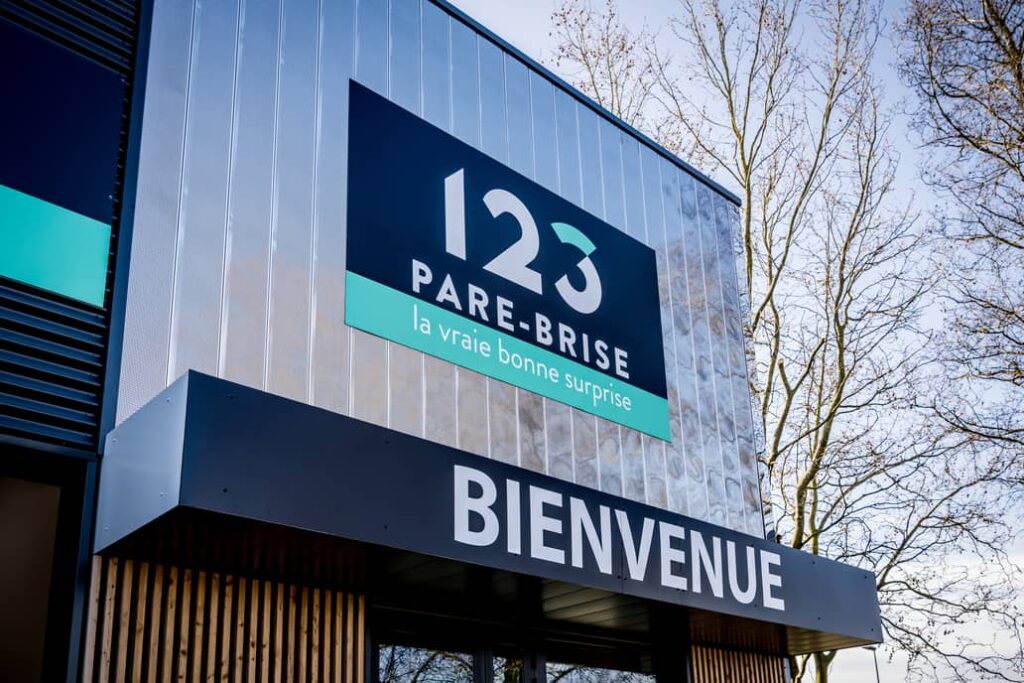 6 123 Pare-Brise Arras les Bonnettes Entrée