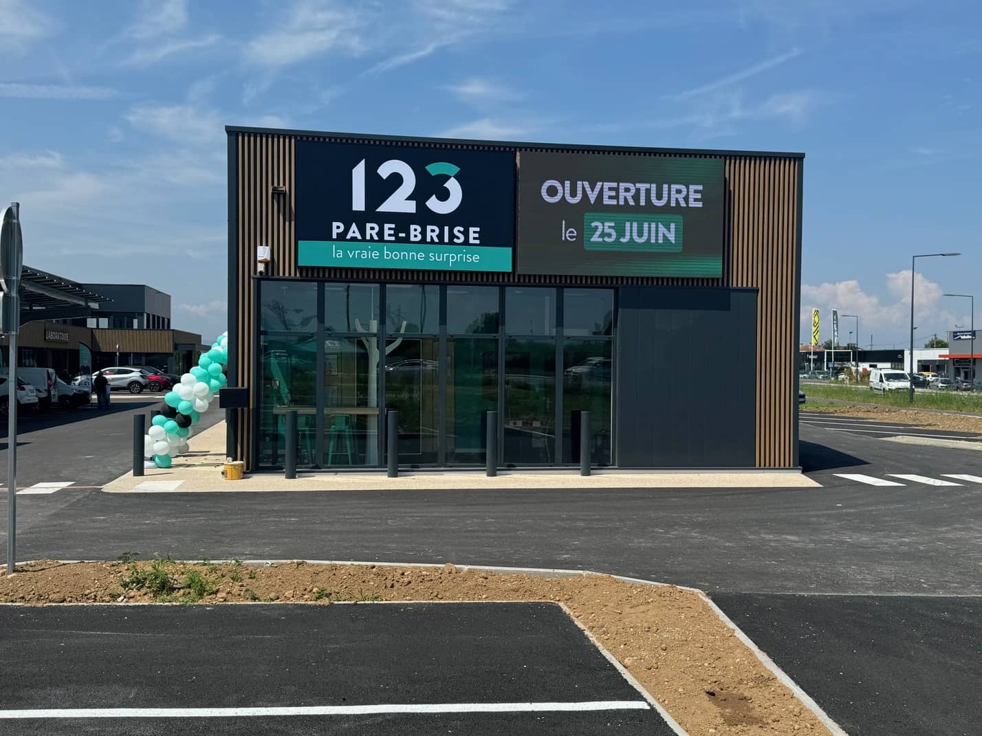 123 Pare-Brise Romans-sur-Isère Extérieur