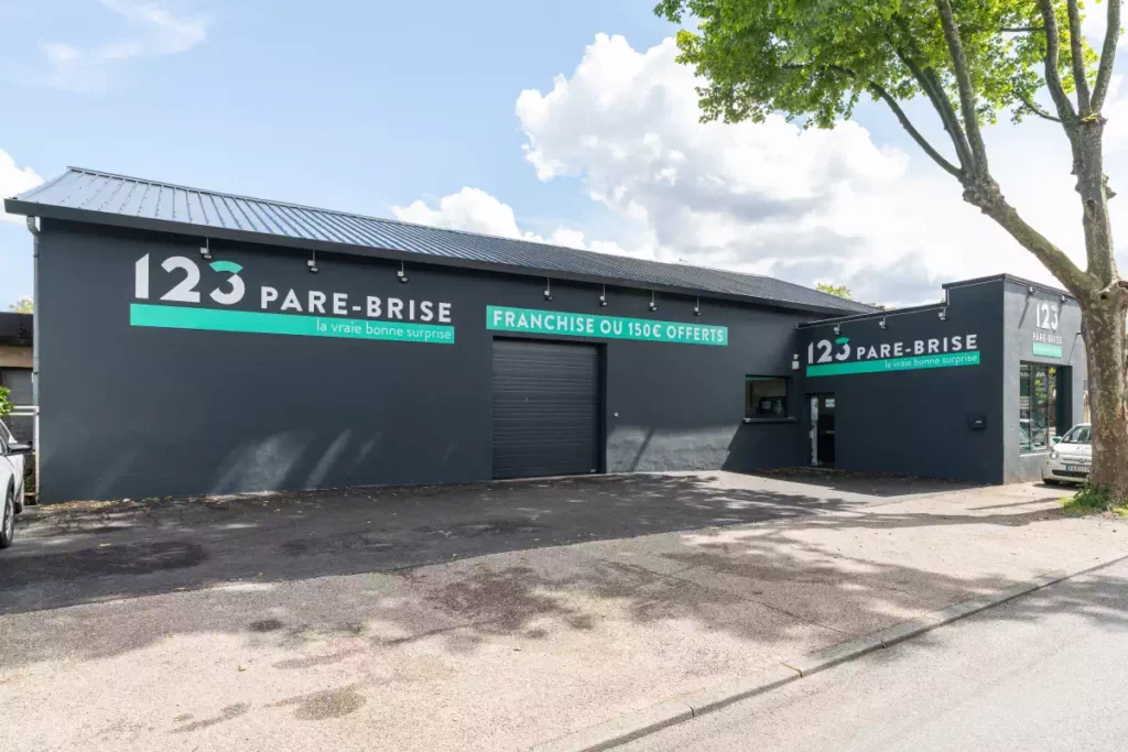 facade-123-pare-brise-caluire Centre 123 Pare-Brise Caluire