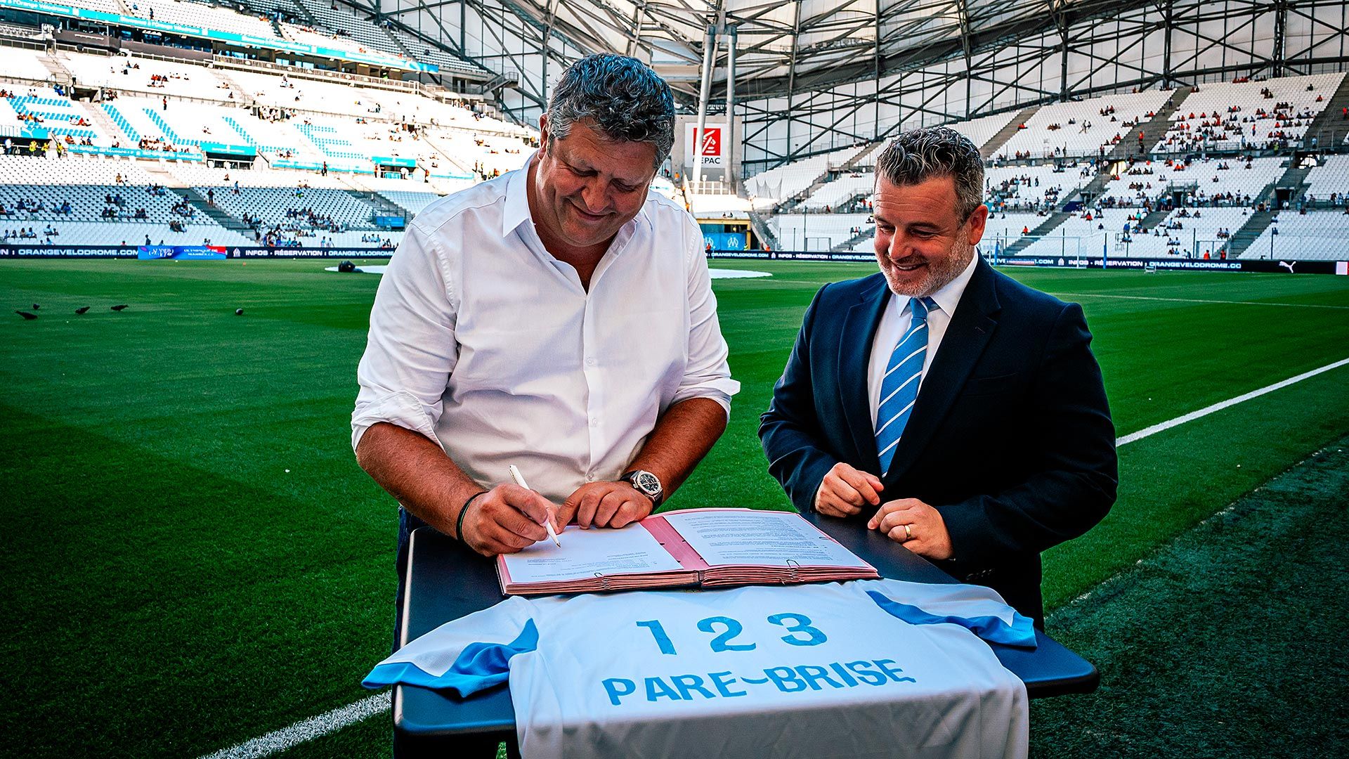 OM 123 Pare-brise