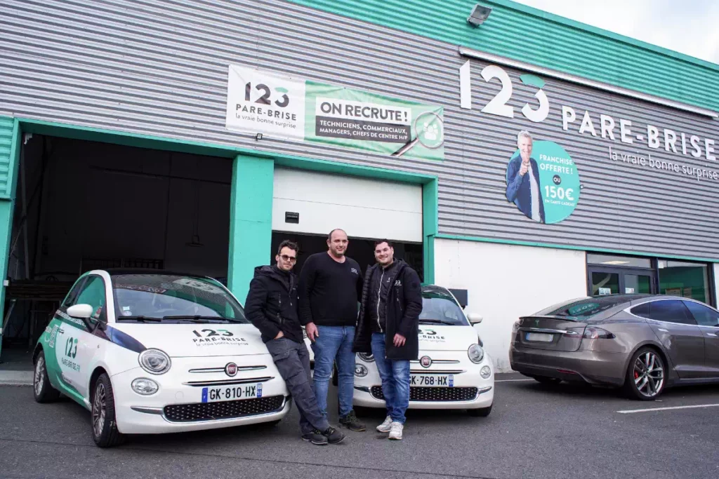 techniciens-123-pare-brise-tours-nord Techniciens 123 Pare-Brise Tours Nord