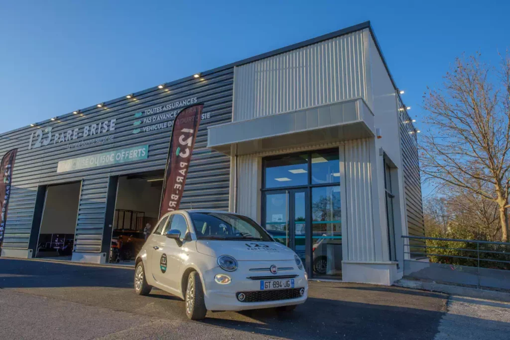 vehicule-courtoisie-123-pare-brise-nimes-ouest Véhicule de courtoisie 123 Pare-Brise Nîmes Ouest