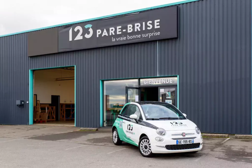 voiture-de-courtoisie-123-pare-brise-niort Voiture de courtoisie 123 Pare-Brise Niort