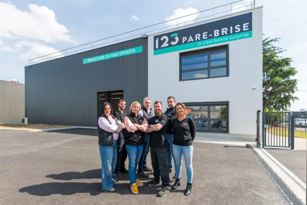 equipe-123-pare-brise-decines Equipe 123 Pare-Brise Décines