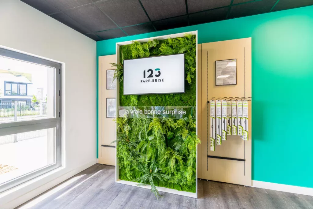mur-vegetal-123-pare-brise-decines Mur végétal 123 Pare-Brise Décines